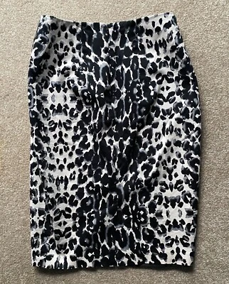 Falda lápiz recta con estampado de leopardo Mossimo con bolsillos, forrada, talla 4 Foto 1 de 3