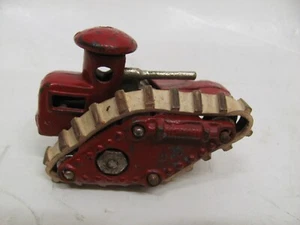 TANQUE DE JUGUETE DE HIERRO FUNDIDO KILGORE CON UNA PISTA ORIGINAL - Imagen 1 de 9