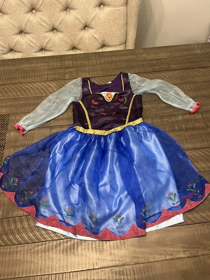 Народное платье принцессы Эльзы для девочек Disney размер 6 - Изображение 1 из 2