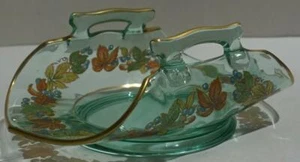 VINTAGE GREEN DEPRESSION GLASS FOLDED PLATE HAND PAINTED GOLD GILT - Picture 1 of 6