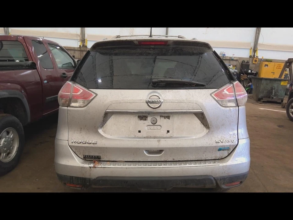 (LOCAL PICKUP ONLY) Hood Fits 14-20 ROGUE 6827537 - Image 1 of 4
