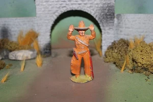 MANOIL BLEISPIELZEUG COWBOY KAPITULATION MIT HÄNDEN HOCH FIGUR -1940 - Bild 1 von 5