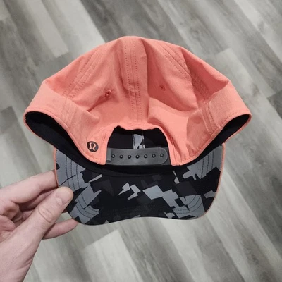 Lululemon Hat Cap Snapback Lightweight Running Golf Casual Sport Abstract  - Image 1 of 4