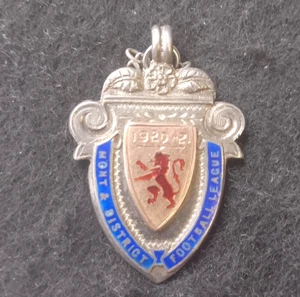 Antique Silver Football Medal Machynlleth FC Wales FA Cup era 1920 -1922 Gold fr - Foto 1 di 6