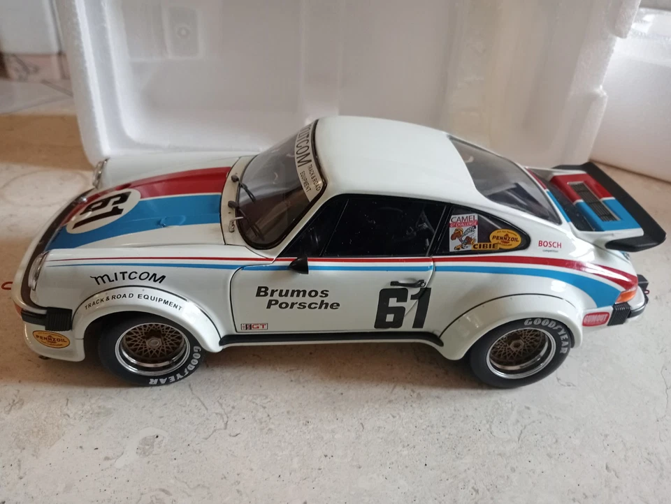  RARISSIMA Schuco 1/18 Porsche 934 RSR #61 Edizione Limitata 1000 Pcs - Immagine 1 di 4