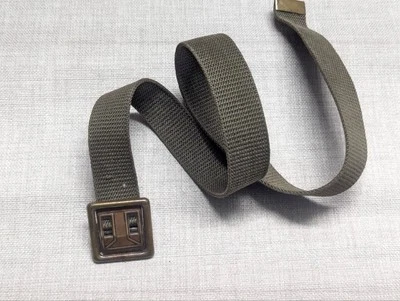 Cinturón militar vintage Segunda Guerra Mundial 28 hebilla de latón ejército de EE. UU. verde WEBBED cinch Foto 1 de 4