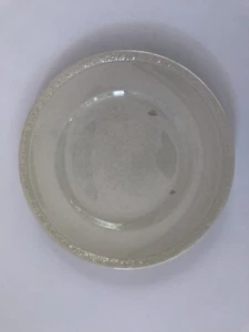 1 Wedgwood & Co. Ltd. Dinner Plate Hedge Rose White Embossed Flower Band 8-63 - Picture 1 of 2