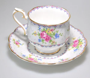 Juego de platillos taza de té café punto de cruz Royal Albert de colección SR1 - Imagen 1 de 14