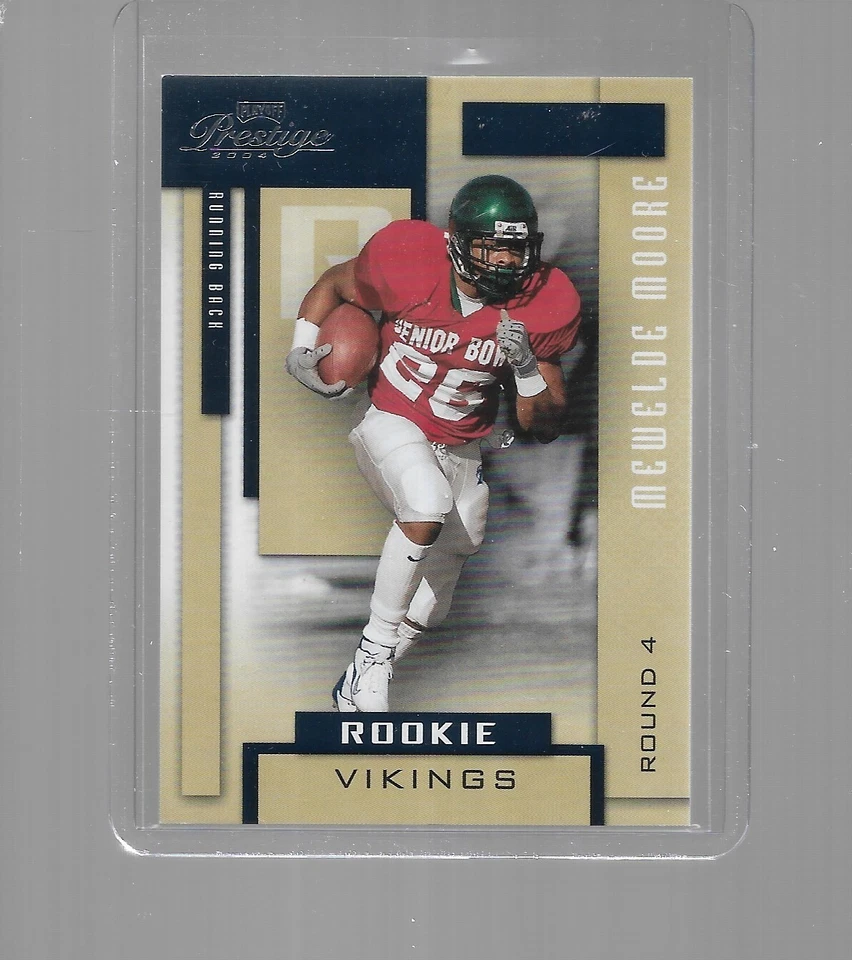2004 PLAYOFF PRESTIGE FOOTBALL MEWELDE MOORE ROOKIE #204 - Image 1 of 1