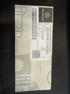 New Genuine Mercedes C  GLC Window/Mirror Switch A20590568119051 A2059056811  - Image 1 of 3
