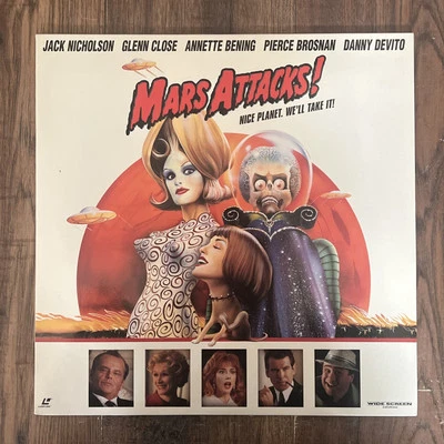 Mars Attacks! (1996) Warner Bros Widescreen Edition Laserdisc (NTSC Import?) - Image 1 of 2