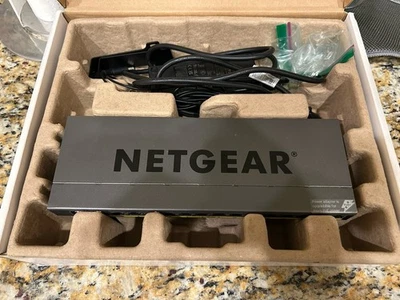 Gigabit GS116LP 16-Port PoE/PoE+ Gigabit Ethernet Unmanaged Switch... - Image 1 of 3