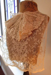 Antique FLORAL LACE on fine net JABOT collar bodice w/ BOW ~ ECRU ~ 13" x 8 1/2 - Picture 1 of 6