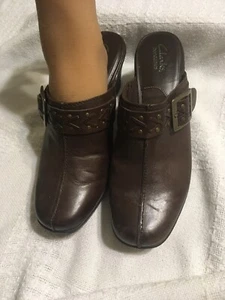 Women’s Sz 10 Clarks Collection Brown Leather Clogs Shoes 1.75” Heel Comfort - Picture 1 of 9