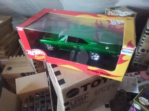 Hot Wheels Classics 69 Charger  1:18 Scale 2005 Limited  Green RARE - Picture 1 of 9