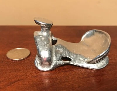 Heel Kickin' Creations Trad. 1:9 WADE WESTERN SADDLE TREE Blanco Bronce VERSIÓN 2 Foto 1 de 4