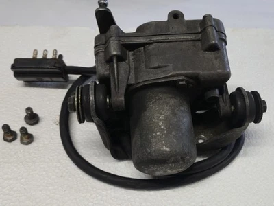 1984 Mercedes Benz 300TD W123 Cruise Control Actuator W/Bracket + Bolts Barn #51 - Image 1 of 4
