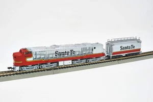 N Scale Gas Turbine & Tender Santa Fe "Warbonnet" Cab #9550 DC Only - Picture 1 of 1