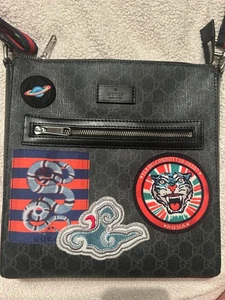Gucci GG Supreme Messenger Bag - Picture 1 of 10