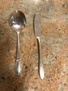 Weiße Orchidee von Community - Silber Teller Besteck - Löffel und Butterstreuer - Bild 1 von 4