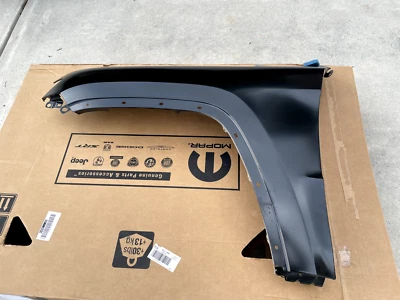 Guardabarros delantero lado del conductor 55369597AE Mopar Jeep Grand Cherokee 2011-2021 OEM Foto 1 de 4