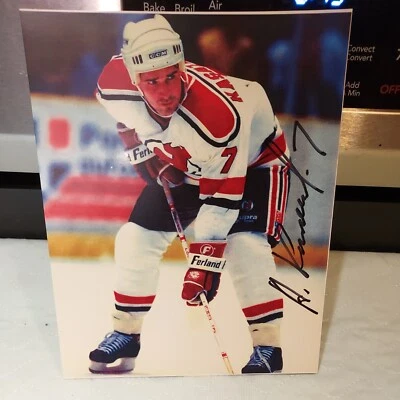 Foto firmada por Alexei Kasatonov New Jersey Devils 8X10 rara medallista de oro olímpico Foto 1 de 3