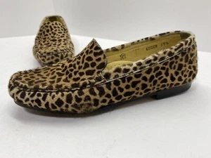 St. John's SPORT Leopard Print Slip On Shoes sz 39 1/2 Used Worn Good Condition - Picture 1 of 10