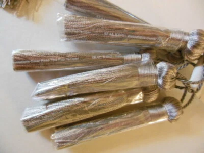 6 borlas nuevas de 3,5" de largo  Foto 1 de 3