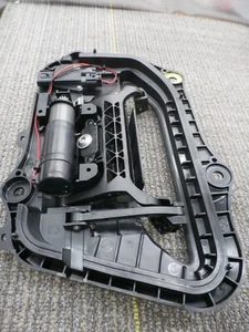 New 133396-00-A TESLA MODEL S FRONT RIGHT OEM DOOR HANDLE GENUINE - Picture 1 of 3