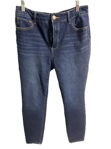 Time and Tru gerades Bein Damengröße 12 kurze dunkle Waschung blau Denim Jeans - Bild 1 von 5
