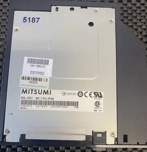 Compaq Laptop Internal 3.5 Floppy Disk Drive Replacement | P/N 257985-001 - Afbeelding 1 van 4