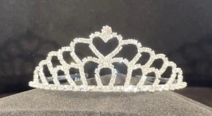 SCHÖNES STRASS DIADEM MIT KÄMMEN - MODELL G06 - Bild 1 von 1