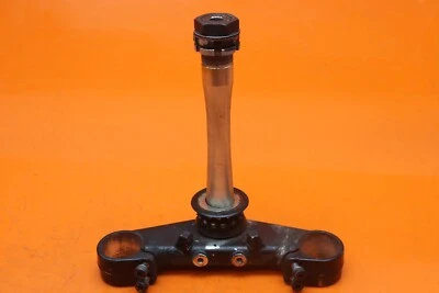 06-09 YAMAHA YZF R6S 03-04- R6 OEM STR8 HORQUILLA DELANTERA ABRAZADERA INFERIOR TRIPLE ÁRBOL VÁSTAGO Foto 1 de 4