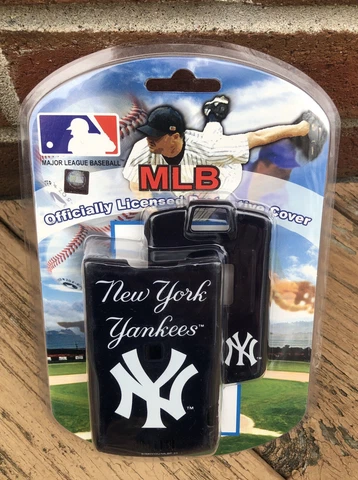 New York Yankees 2 Piece Hard Shell Motorola Razor Cell Phone Case Flip Phone Cover