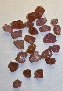 Lot SPINELL Rohsteine (4gr) Spinel rough, Mahenge - Bild 1 von 2