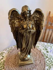 Vintage großer 17 Zoll goldener Engel hält einen Vogel Weihnachten Urlaub Kunst Dekor Statue - Bild 1 von 16