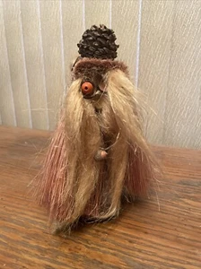 Ken Arensbak 5 Arts Studio Vintage 6” Troll Folk Art Pine Cones Orange - Afbeelding 1 van 16