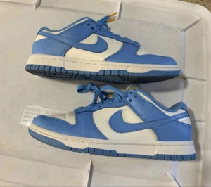 NIKE DUNK LOW COAST WOMENS 6.5W / 5M SAIL UNIVERSITY GOLD DD1503-100 2021 BLUE - Picture 1 of 6