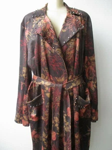 TRENCH COAT SHERYL CROW FINTA PELLE SCAMOSCIATA SERPENTE O STAMPA FLOREALE BORCHIATO - NUOVO CON ETICHETTE - Foto 1 di 36