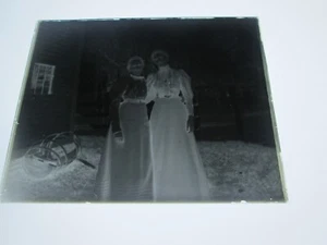 LATE 1800s or EARLY 1900s GLASS NEGATIVE, WOMAN OUTSIDE-10 - Picture 1 of 1