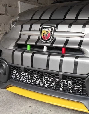 Abarth 595 Serie 4 - Coprigriglia Anteriore - 3 Clip - Immagine 1 di 4