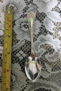 WM ROGERS ANTIGUO c1903 PATRÓN AMERICA 🇺🇸 CUCHARA DE CAFÉ DEMITASSE PLATEADA - Imagen 1 de 11