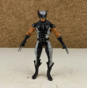 Marvel Universe - Fury Files Wave 1 WOLVERINE 4" Hasbro Figure 2009 - Picture 1 of 7
