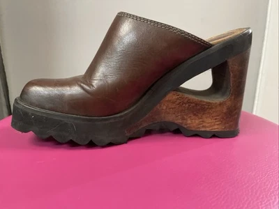 Zuecos mulas plataforma madera gruesa Bongo vintage años 90 cuero talla 6 tallados ¡Raro! Foto 1 de 4