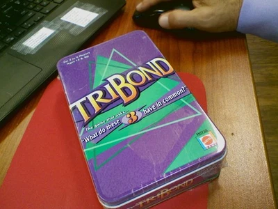 TriBond Travel Card Game in Metal Tin NEW & SEALED Mattel H0738 - Image 1 of 3