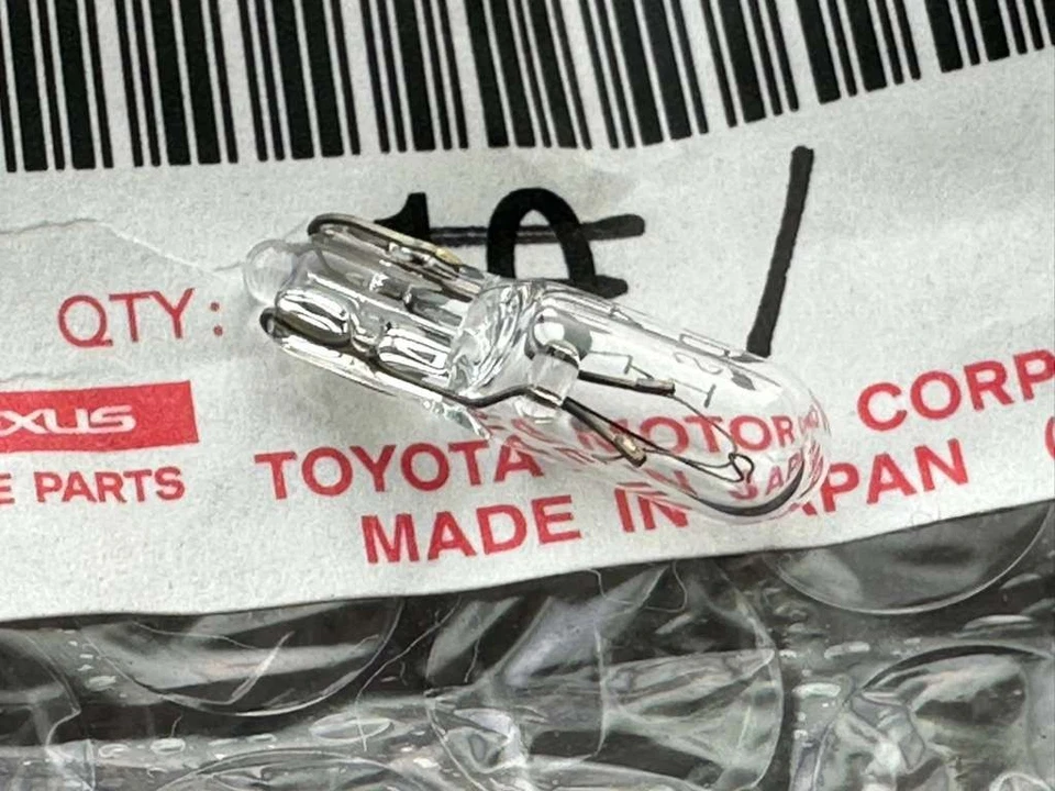 Toyota Van 1984-1989 OEM guantera interruptor de luz botón sensor bombilla NUEVO Foto 1 de 1