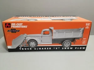 HIGHWAY 61/DCP 1/16 SCALE CHEVROLET TRUCK WITH BAKER V PLOW NIB - Picture 1 of 3