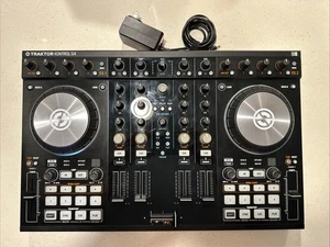 Native Instruments TRAKTOR KONTROL S4 MK2 DJ CONTROLLER w/Decksaver & Power Cbl. - Picture 1 of 6