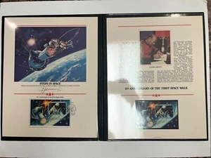 👨🚀✍️🌍 Alexei Leonov First Man to Space-Walk - Signed Signature Autograph Set - Picture 1 of 9