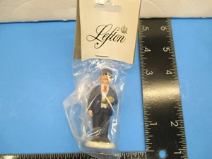 Figura de colección Lefton Colonial Village #00667 Edward Clark Conductor 1992 B33 - Imagen 1 de 3